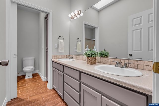 2775 Wallace Hills Ct NW, Salem, OR 97305