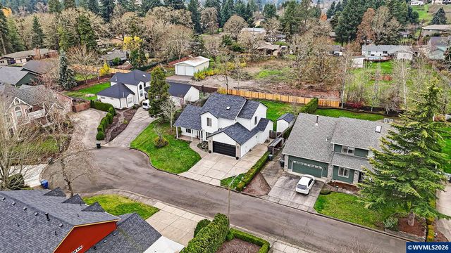 2775 Wallace Hills Ct NW, Salem, OR 97305