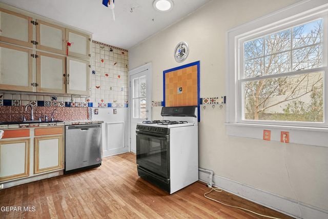 715 CINCINNATI Avenue, El Paso, TX 79902