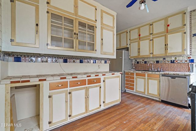 715 CINCINNATI Avenue, El Paso, TX 79902