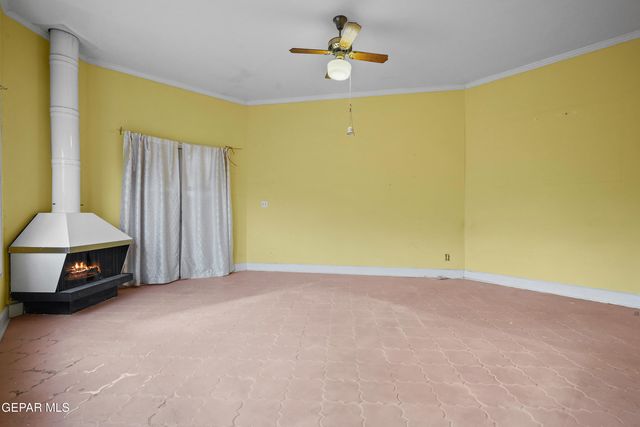 715 CINCINNATI Avenue, El Paso, TX 79902