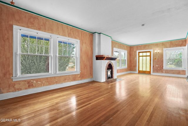 715 CINCINNATI Avenue, El Paso, TX 79902