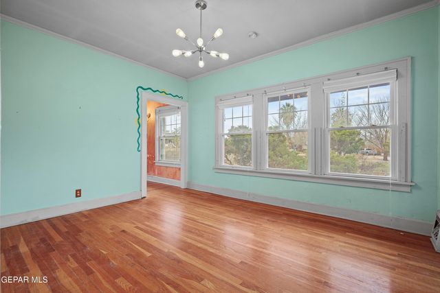 715 CINCINNATI Avenue, El Paso, TX 79902