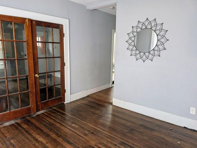 325 Virginia Avenue, Waxahachie, TX 75165