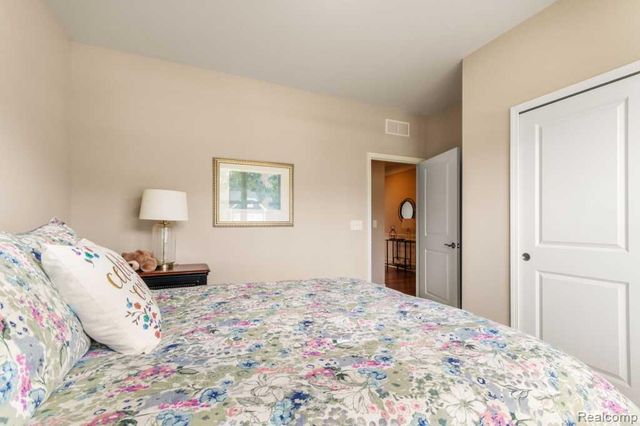 3366 Roslyn Drive, Ypsilanti, MI 48197