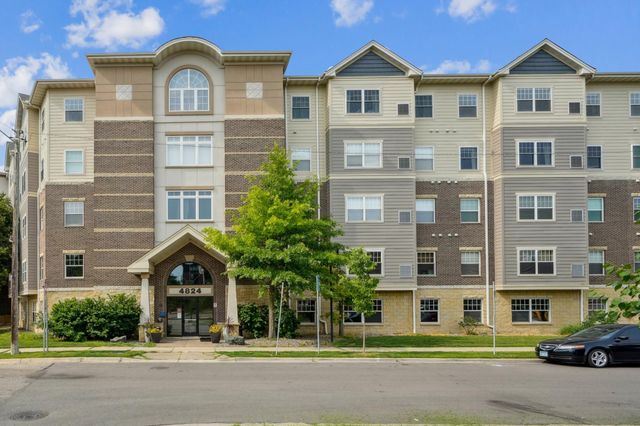 4824 E 53rd Street 422, Minneapolis, MN 55417