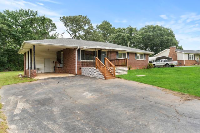 214 Crawford Circle, Spartanburg, SC 29301