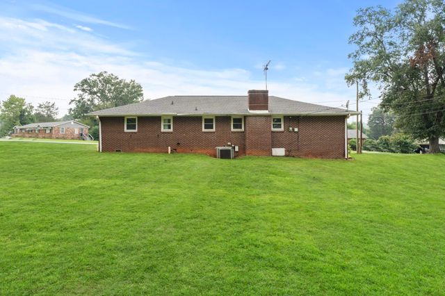 214 Crawford Circle, Spartanburg, SC 29301