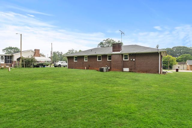 214 Crawford Circle, Spartanburg, SC 29301