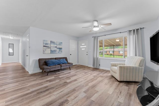 214 Crawford Circle, Spartanburg, SC 29301