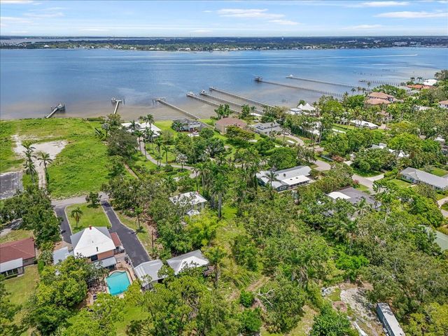 3601 RIVERVIEW BOULEVARD, Bradenton, FL 34205