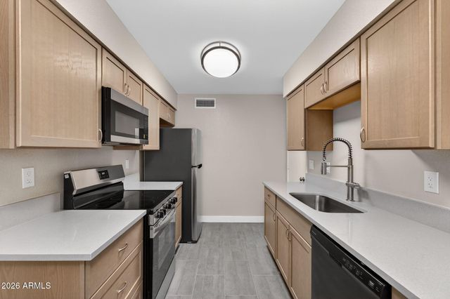 10123 N 96TH Avenue, Peoria, AZ 85345