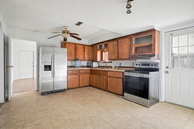 12215 Myrtle Avenue, Crosby, TX 77532