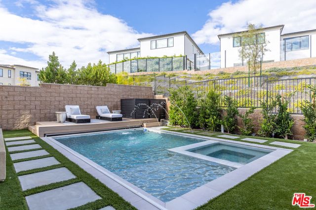 11734 N Manchester Way, Porter Ranch, CA 91326