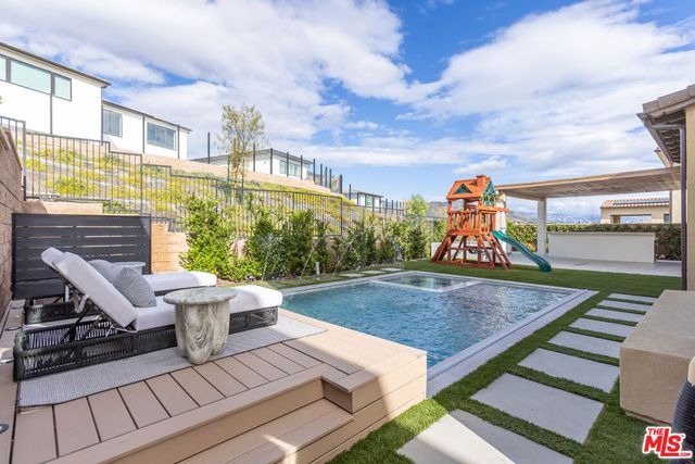 11734 N Manchester Way, Porter Ranch, CA 91326