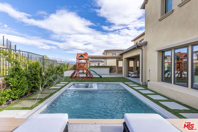 11734 N Manchester Way, Porter Ranch, CA 91326