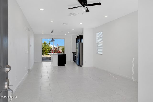 4584 W STICKLEAF Way, San Tan Valley, AZ 85144