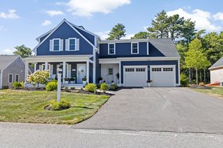 4 Cranberry Farm Rd, Plymouth, MA 02360
