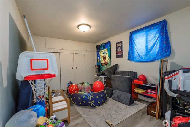102 & 104 9th Street SW, Puyallup, WA 98371