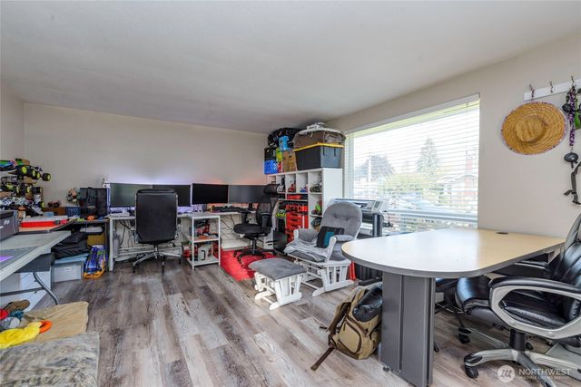 102 & 104 9th Street SW, Puyallup, WA 98371