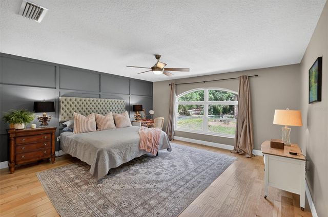 1200 MARSHALL COURT, Eustis, FL 32726