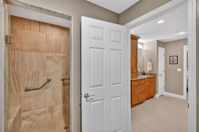 1200 MARSHALL COURT, Eustis, FL 32726