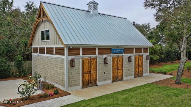 502 Swan Court, Beaufort, NC 28516