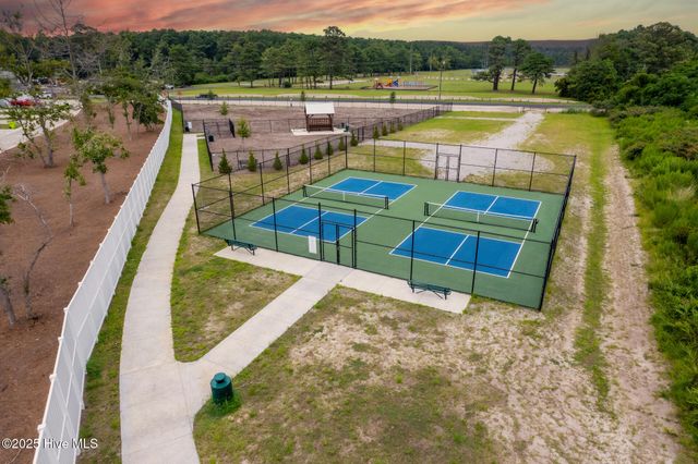 502 Swan Court, Beaufort, NC 28516