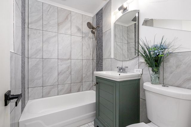 2514 Spruce Road, Homewood, IL 60430