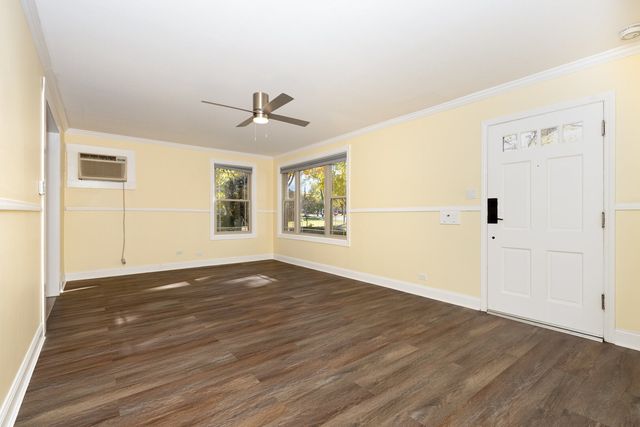 2514 Spruce Road, Homewood, IL 60430