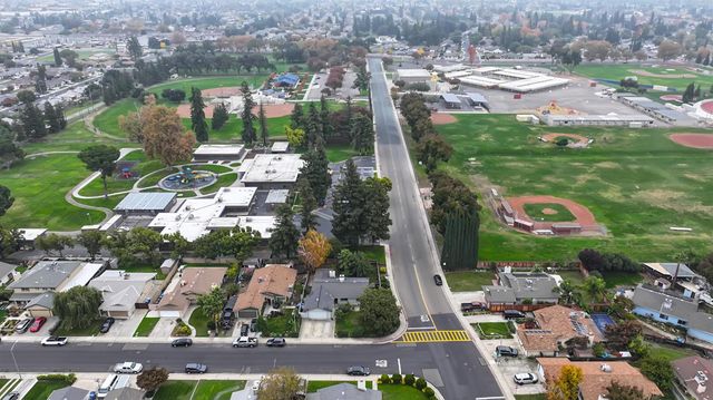 786 Canterbury Way, Manteca, CA 95336