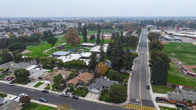 786 Canterbury Way, Manteca, CA 95336