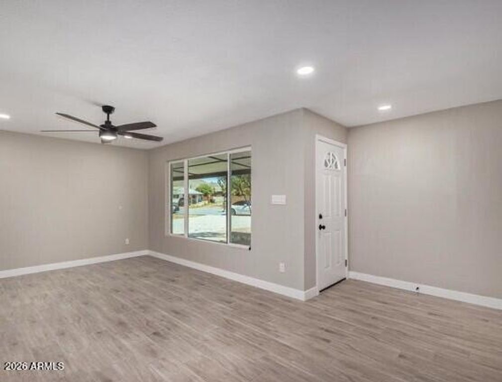523 E BUTLER Drive, Phoenix, AZ 85020 — photo 3