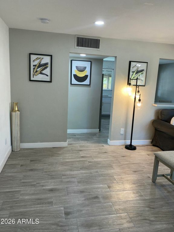 523 E BUTLER Drive, Phoenix, AZ 85020 — photo 5