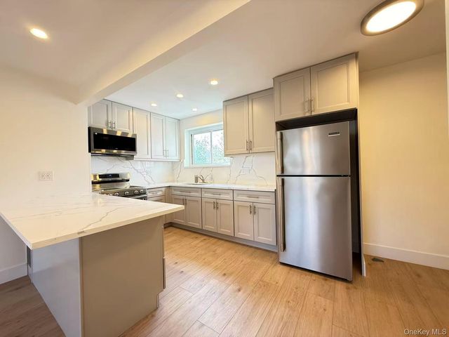 111-26 66 Ave 3A, Forest Hills, NY 11375