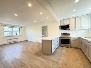 111-26 66 Ave 3A, Forest Hills, NY 11375