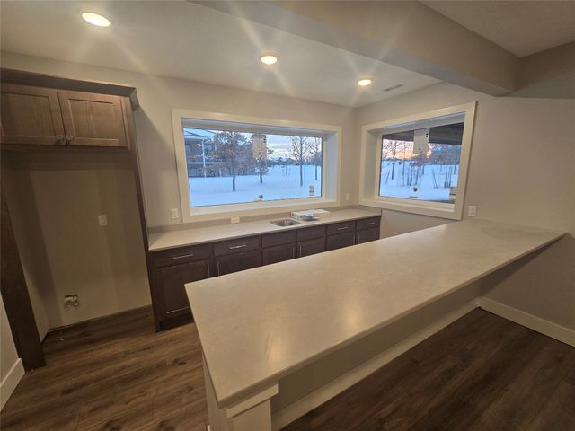 4644 Centennial Boulevard, Urbandale, IA 50323