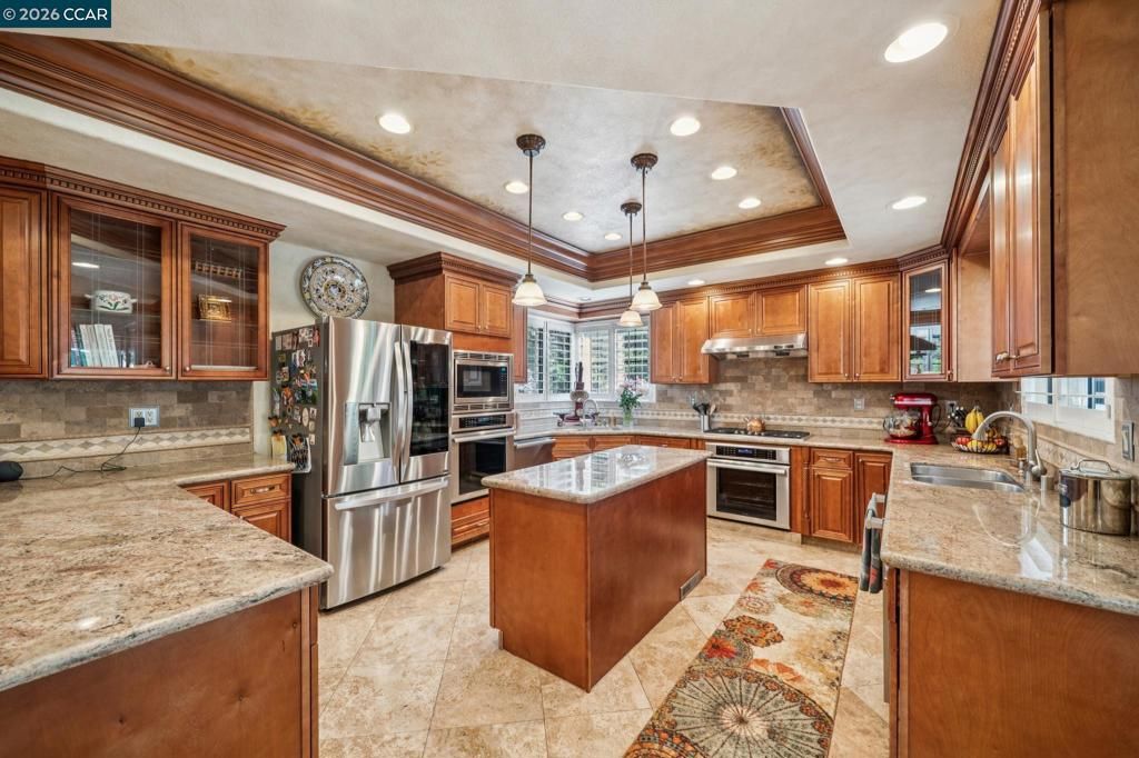 Image 12 of property listing at 965 Elwyn Place, Danville, CA 94526