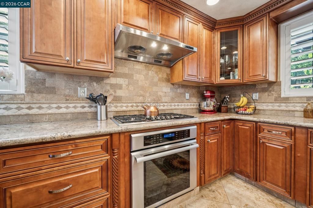 Image 15 of property listing at 965 Elwyn Place, Danville, CA 94526