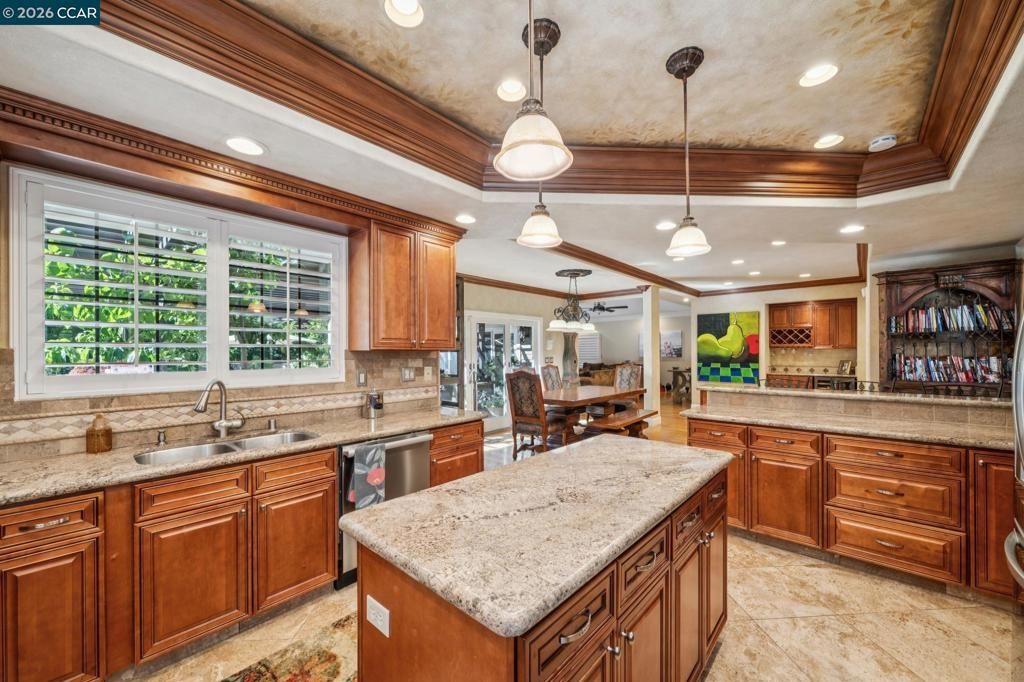 Image 16 of property listing at 965 Elwyn Place, Danville, CA 94526