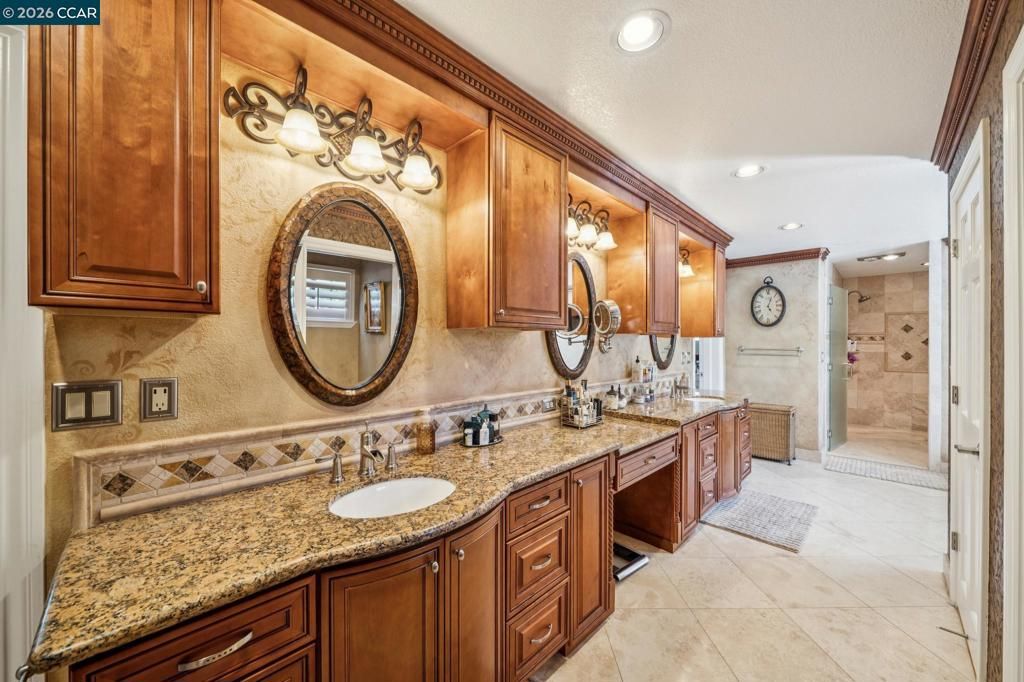 Image 40 of property listing at 965 Elwyn Place, Danville, CA 94526
