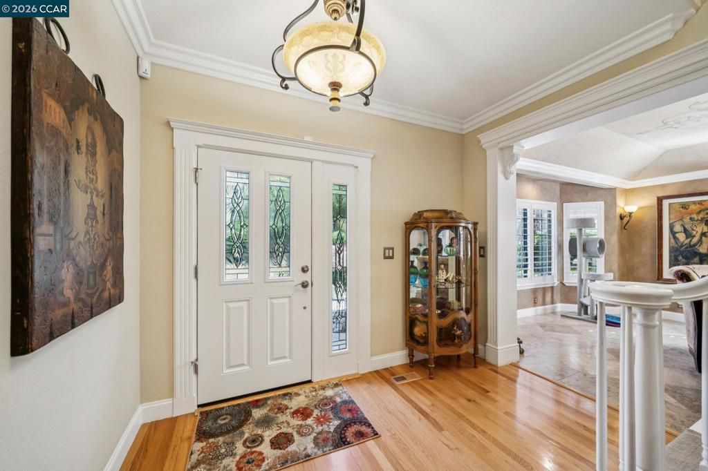 Image 6 of property listing at 965 Elwyn Place, Danville, CA 94526