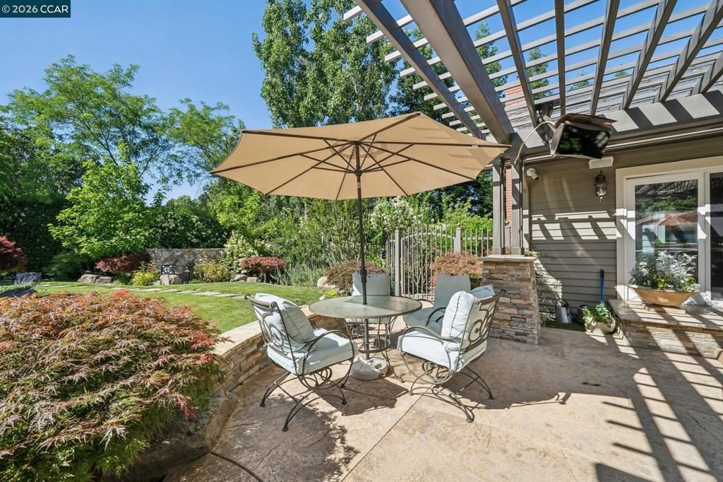 Image 61 of property listing at 965 Elwyn Place, Danville, CA 94526