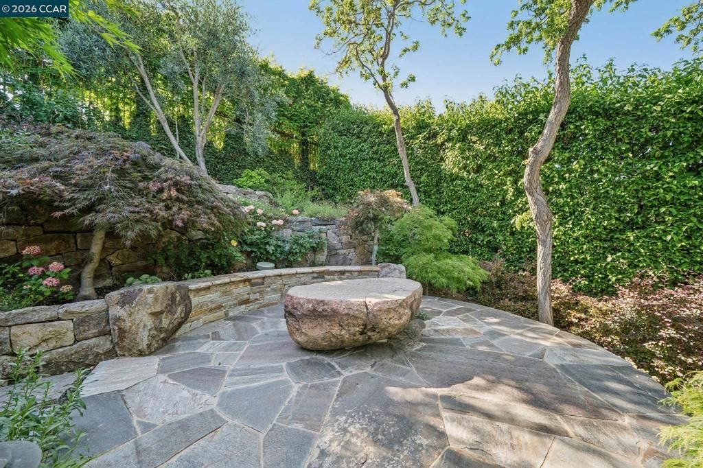 Image 65 of property listing at 965 Elwyn Place, Danville, CA 94526