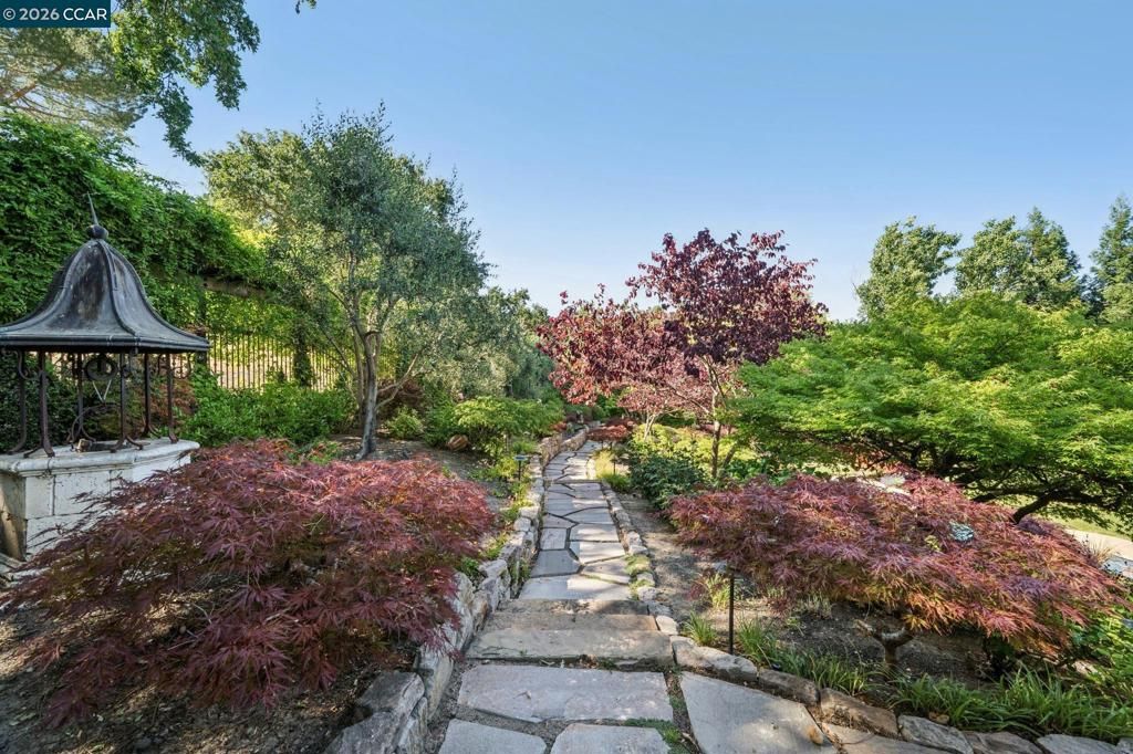 Image 67 of property listing at 965 Elwyn Place, Danville, CA 94526