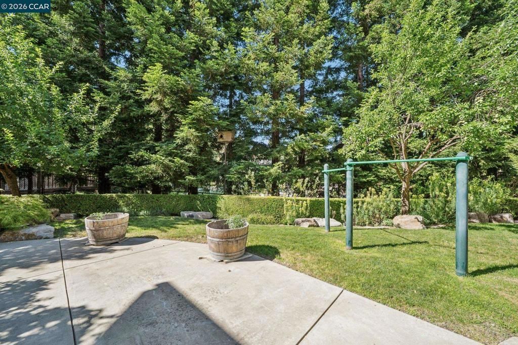 Image 69 of property listing at 965 Elwyn Place, Danville, CA 94526