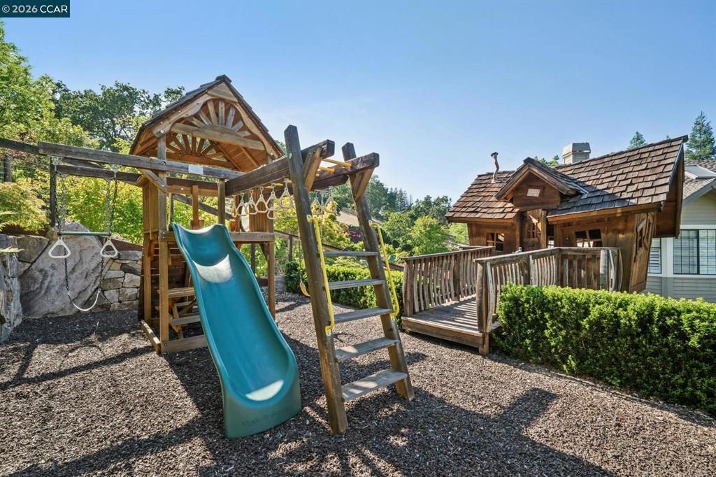Image 72 of property listing at 965 Elwyn Place, Danville, CA 94526