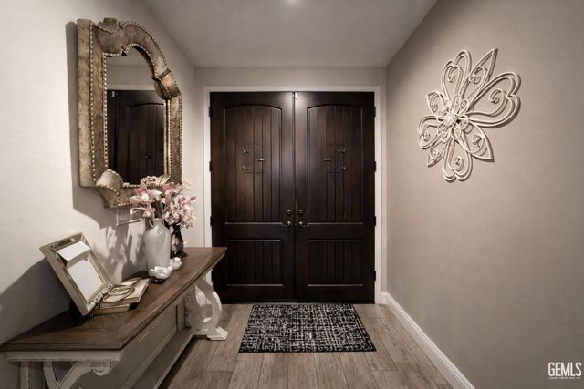 6613 Woodall Court, Bakersfield, CA 93306