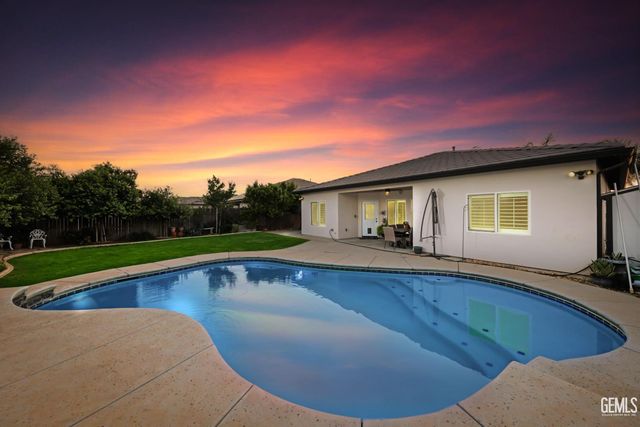 6613 Woodall Court, Bakersfield, CA 93306