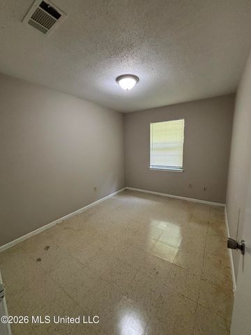 1520 Timber Lane Road, Gautier, MS 39553